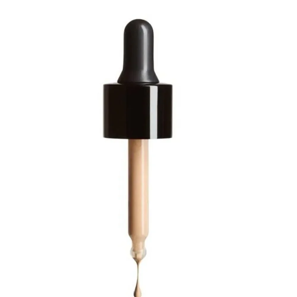 BNIB~Private Society Cosmetics Drops of Perfection Buildable Foundation in Light